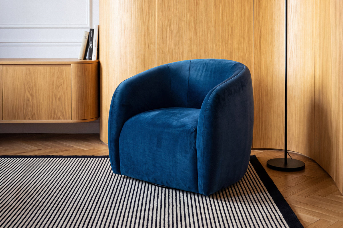 Voyant Swivel Chair