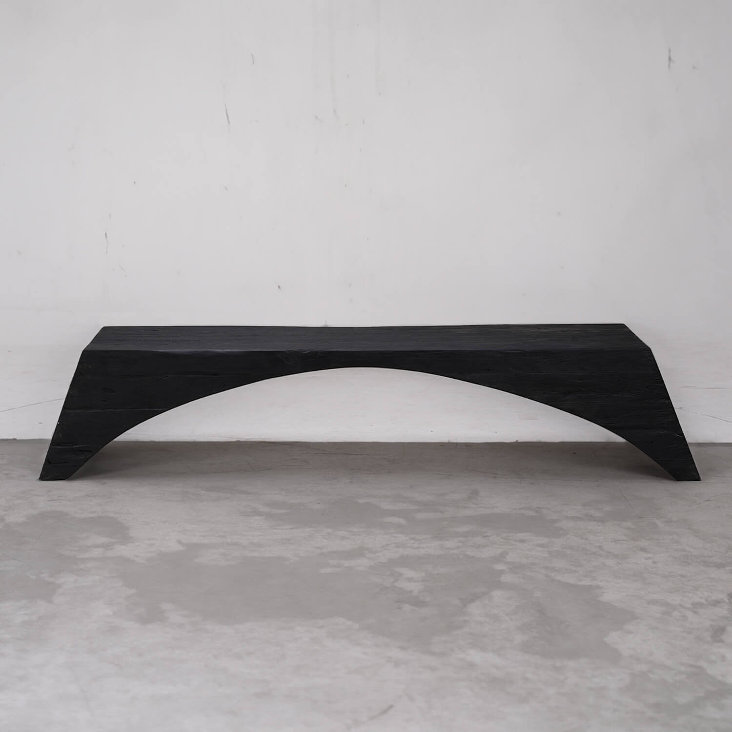 BENCHES & POUFS