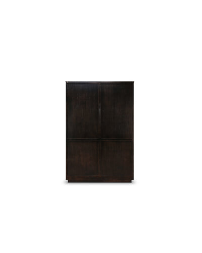 vannes-crescent-display-case