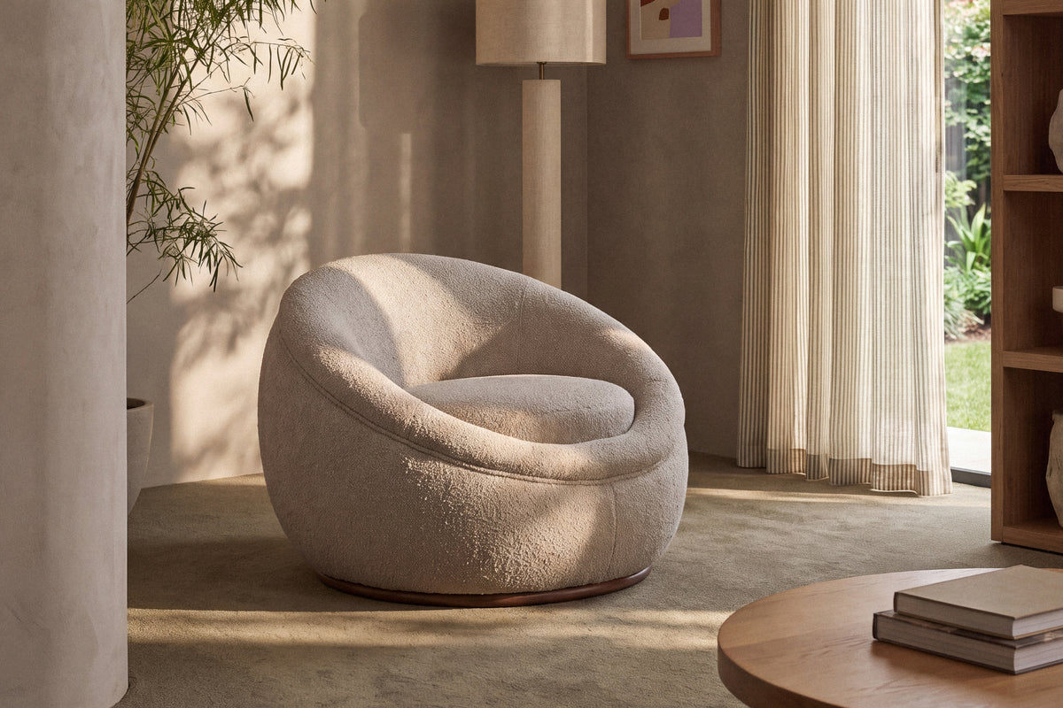 Luna Swivel Chair